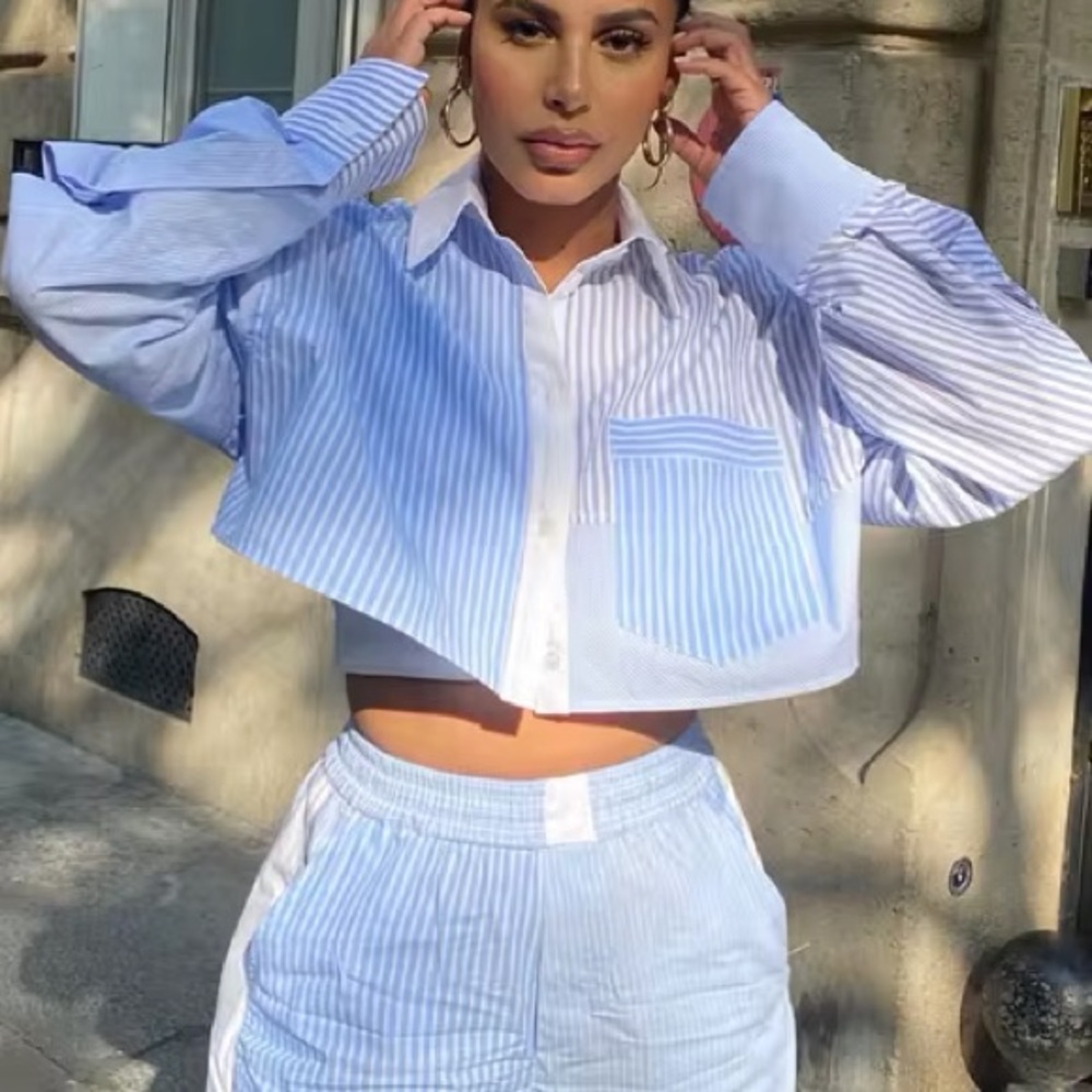 Zara Cropped Blue Striped Shirt